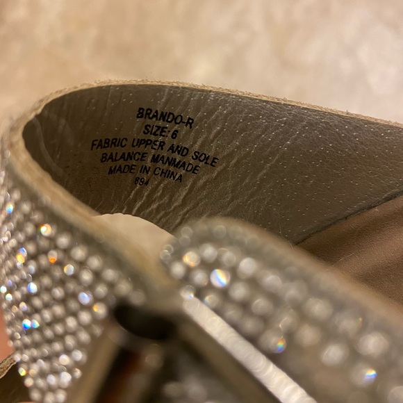 Madden Girl rhinestone Brando sandal size 6 - Picture 3 of 5